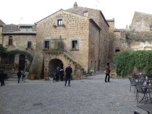 Civita di Bagnoregio: A day trip with Expats living in Rome 12