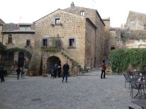Civita di Bagnoregio: A day trip with Expats living in Rome 8