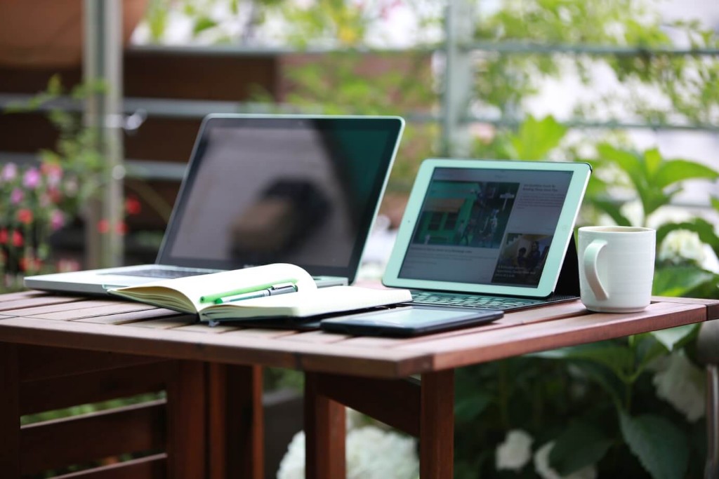 laptops-remote-work-digital-nomads-1