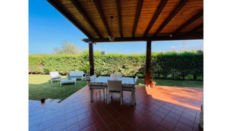 Villa for Rent in Campofelice di Roccella, Palermo, Sicily: Offering Abundant Space and Serene Surroundings 18 10 villa for rent campofelice di roccella palermo expats living in rome 1 768x435