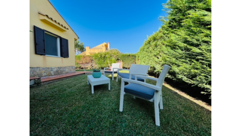 Villa for Rent in Campofelice di Roccella, Palermo, Sicily: Offering Abundant Space and Serene Surroundings 16 5 villa for rent campofelice di roccella palermo expats living in rome 1 768x435