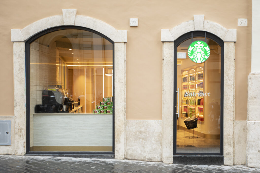 Starbucks Stores in the Center of Rome 5