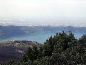 Explore The Roman Countryside: A Summer Hike In Castel Gandolfo 12