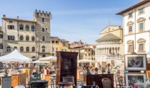 Italy’s Must-Visit Antiques Markets 4