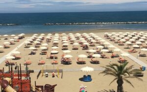 Exploring Italy’s Stunning Beaches by Train: A Guide for Expats 16