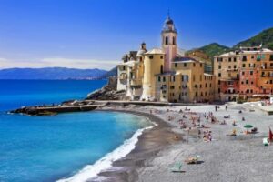 Exploring Italy’s Stunning Beaches by Train: A Guide for Expats 26
