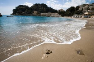 Exploring Italy’s Stunning Beaches by Train: A Guide for Expats 12