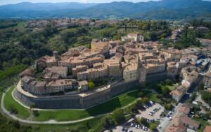 12 Enchanting Small Towns in Italy You Must Visit 3