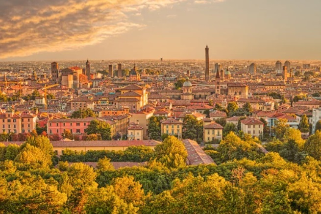 The Best Places to Visit in Italy by Train This Fall 5