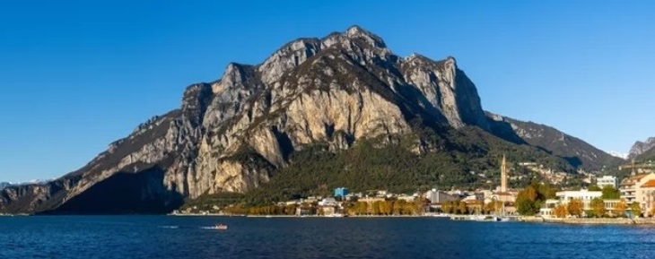 The Best Places to Visit in Italy by Train This Fall 2