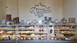 A Guide to Italian Dining: Understanding Different Types of Restaurants in Italy 30
