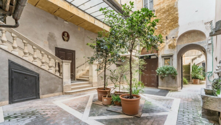 16 Rome Campo di Fiori 6 guests 3 bedrooms 2 bathrooms 1 st floor 100 sqm expats living in rome 768x435