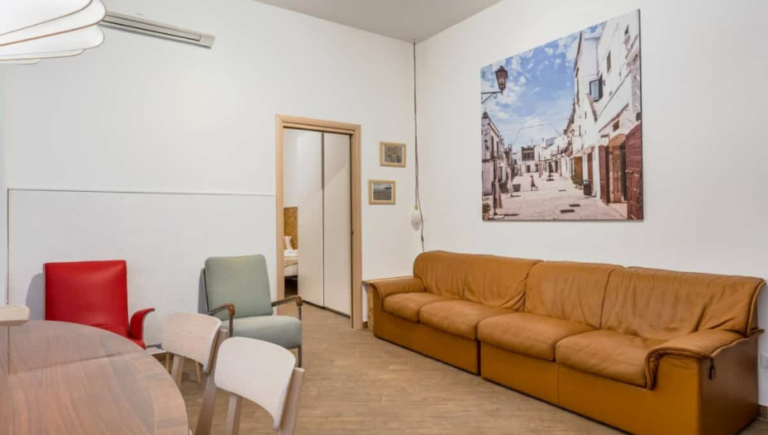 8 Rome Campo di Fiori 6 guests 3 bedrooms 2 bathrooms 1 st floor 100 sqm expats living in rome 768x435