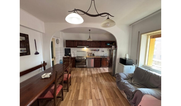 2 Expats in Italy rooms accomdations home rent 4 768x451